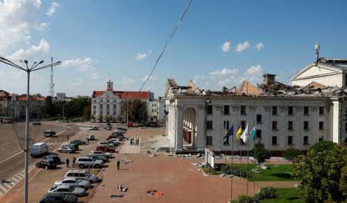 Берлінська прокоментувала скандал довкола виставки дронів у драмтеатрі Чернігова, куди влучила ракета - INFBusiness