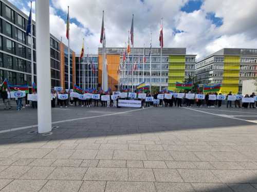 Акція проти сепаратизму під стінами Європарламенту: Азербайджан і Україна об’єднались проти спільного зла - INFBusiness
