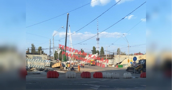 У Києві обвалилися декілька прольотів Дегтярівського мосту на Шулявці - INFBusiness