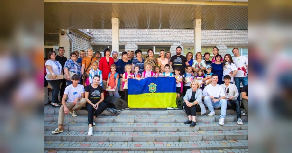 Хороводи з ALEKSEEV та планшети першачкам: кошти, зібрані під час «Чорноморських Ігор», допомогли дітям Кочубєївської ТГ - INFBusiness