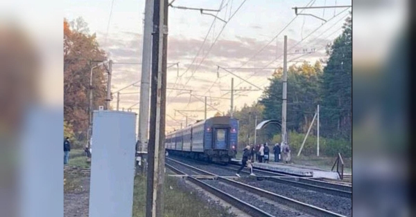 Була у навушниках і не чула сигналу: під Києвом 21-річна дівчина загинула під колесами поїзда - INFBusiness