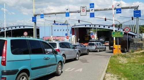 Словацькі перевізники зняли блокаду ПП «Ужгород- Вишнє Нємецке» - INFBusiness
