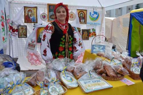 У Кропивницькому хлібороби області підтримують ЗСУ (ФОТО) - INFBusiness