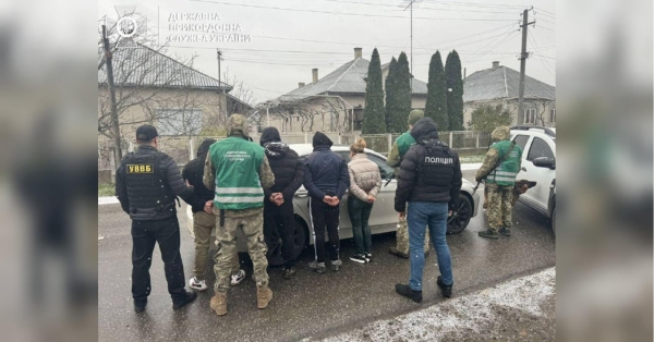 Зупинили «сімейний бізнес»: на Закарпатті затримано жінку, яка разом із сином переправляла «ухилянтів» через кордон - INFBusiness