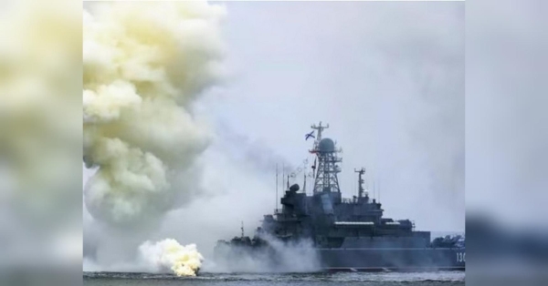 Якби війна в Україні закінчилася завтра і якби росія змогла утримати захоплену територію, включно з Кримом, це, ймовірно, стало б провалом для кремля. У ній загинуло понад 200 000 солдатів рф, в тому числі найбільше генералів з часів Другої світової війни, а також було знищено від 2 500 до 3 000 танків. Крім того, було знищено близько 150 літаків, а також потоплено або значно пошкоджено кілька військових кораблів. Крім того, в штаб Чорноморського флоту росії влучила ракета, а історична будівля, за повідомленнями, була зруйнована. Про це пише американський журнал The National interest. Російський флот зазнав нищівної поразки, — The National Interest - INFBusiness