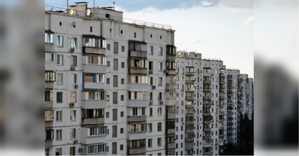 Ситуація з закриттям шести станцій метро у Києві вплине на ринок нерухомості. Передусім, попит впаде на оренду квартир у Голосіївському районі столиці. Проте зниження цін не буде ані суттєвим, ані довгостроковим, пише Інформатор. Проблема з метро у Києві: як відреагує ринок нерухомості - INFBusiness