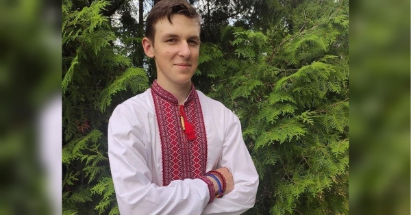 «Мене притиснули прикладом до стіни і спитали, де вітчим, який служить у ЗСУ»: підліток після деокупації купив машину для українських бійців - INFBusiness