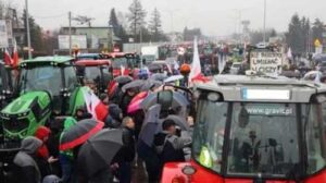 Ми підтримуємо Україну, але наживатись за рахунок польських аграріїв не дозволимо, – прем’єр-міністр Польщі