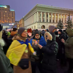 У центрі Києва протестувальники вимагають повернути Залужного - INFBusiness