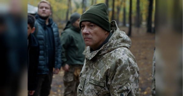 «Ми прокинулися від вибухів, побачили заграву, на місто відразу почали заходити літаки»: відомий актор про життя у Харкові під час великої війни - INFBusiness