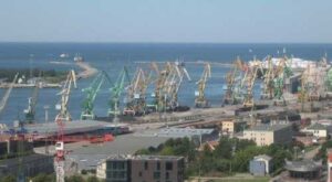 Вкрадене на окупованих територіях України зерно можуть везти через Литву
