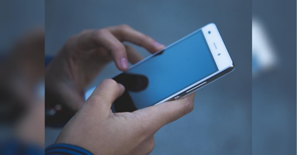 Шахраї використовують Мonobank, де нещодавно стався технічній збій, для збору даних клієнтів — їм приходять повідомлення у Telegram про начебто встановлені обмеження на «банці накопичення». Також громадянам пишуть, що для скасування цих обмежень клієнти мають відповісти на дзвінок співробітників банку. Під прицілом — Monobank: українців попередили про нову шахрайську схему в інтернеті - INFBusiness