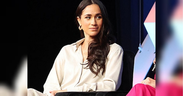 Під час свого виступу в Міжнародний жіночий день Меган Маркл відкрито розповіла про булінг і ненависть до себе та інших жінок. В останні роки Меган Маркл зіткнулася з хвилею ненависті. Під час свого виступу в якості основного спікера на щорічному фестивалі SXSW в Техасі вона розповіла про нескінченну токсичність соціальних мереж, яку вона відчувала під час своїх вагітностей, пише Kleine zeitung. «Я зіткнулася з хвилею ненависті»: Меган Маркл відкрито розповіла про булінг в інтернеті - INFBusiness