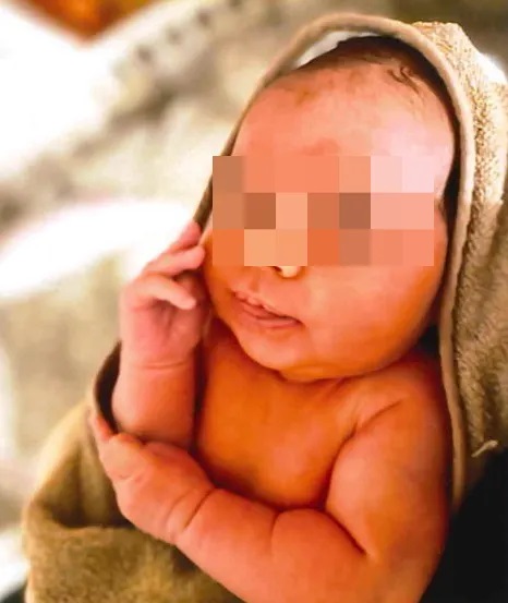 Подружжя в Німеччині могло планувати вбивство молодої українки та викрадення її новонародженої донечки протягом тривалого часу. Про це повідомляє видання Bild, репортери якого поспілкувалися з сусідами затриманої поліцією пари. 1