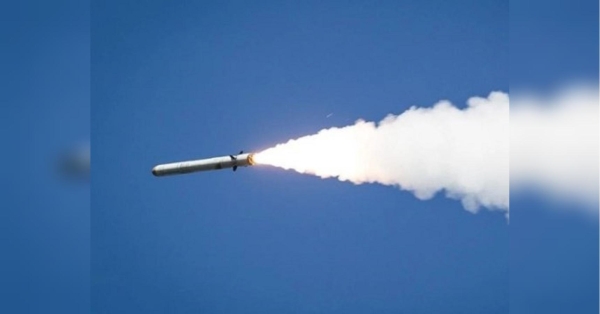 У ніч на 24 березня росіяни завдали чергового масованого ракетного удару по Україні. Цього разу, окрім столиці, їхньою ціллю була також Львівська та Дніпропетровська області. Росіяни вночі вдарили по Львівщині десятками ракет, одна з них залетіла на територію Польщі (відео) - INFBusiness