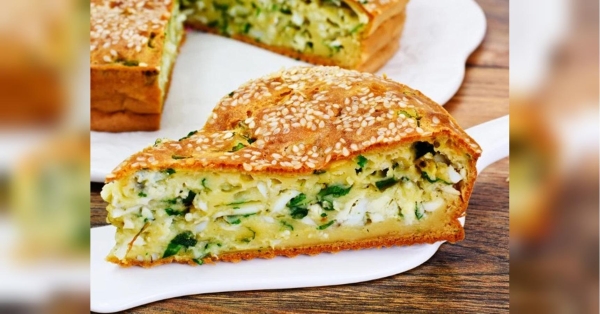 Рум'яний пиріг на кефірі: ідеальне частування для всієї родини на обід, вечерю або як перекус - INFBusiness