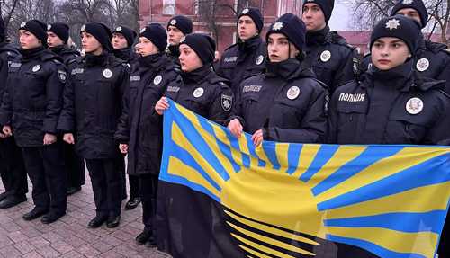 На площі перед кропивницьким театром вшанували пам’ять жертв трагедії, що сколихнула світ (ФОТО) - INFBusiness