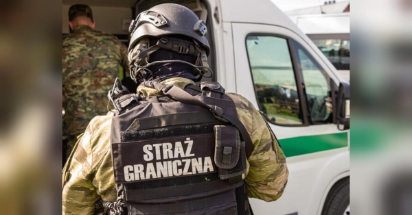 Поляки дедалі все більш відкрито переходять на бік ворогів України: якщо раніше йшлося про блокаду кордону і паплюження зерна нібито «фермерами», то тепер до ганебної справи долучається і влада сусідньої країни. Представники влади в Польщі відкрито переходять на бік росії: затримано українських журналістів, які викрили торгівлю з рф - INFBusiness