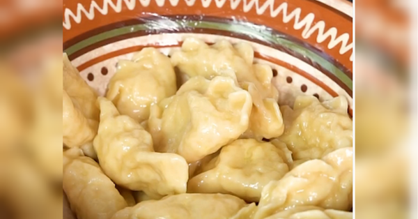 На Масляний тиждень, який розпочався 11 березня та триватиме до 17 березня, шеф-кухар Володимир Ярославський розповів, як готувати вареники. На Масляну — вареники з яблуками, «як у дитинстві»: рецепт від Володимира Ярославського та співачки TAYANNA - INFBusiness