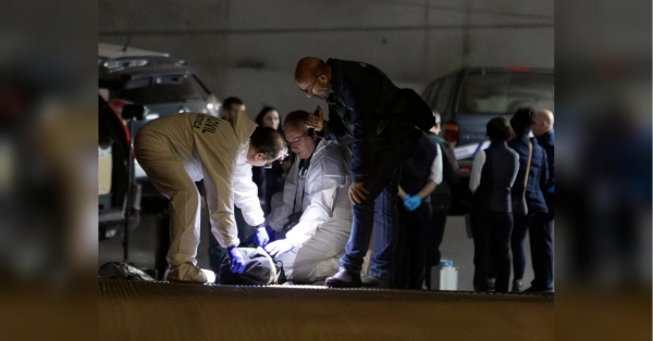 Російського пілота Максима Кузьмінова, який перегнав гелікоптер в Україну, вбили в Іспанії, зробивши шість пострілів із радянського пістолета Макарова. Інформацією з The New York Times поділилися представники іспанських слідчих органів, які підтверджують, що злочинці навмисно хотіли залишити послання. Застрелили і переїхали машиною: нові деталі вбивства в Іспанії росіянина, який перегнав із Росії в Україну вертоліт - INFBusiness