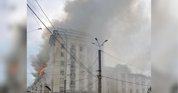 Росіяни завдали ракетного удару по Дніпру: є жертви, під завалами шукають людей (фото, відео)