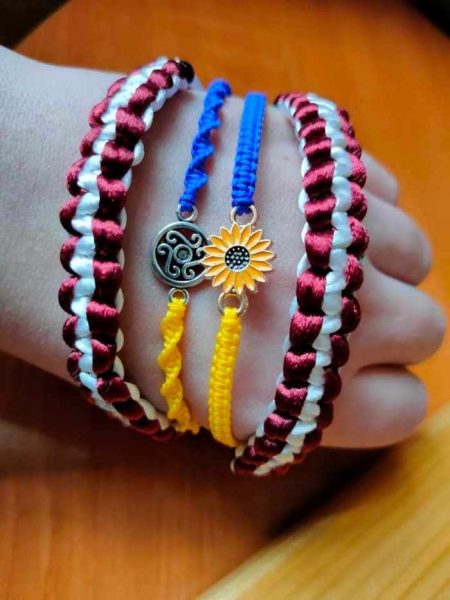 Браслети, які робила сестра Олександра 1