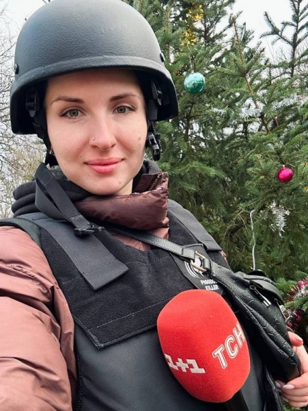 "Звичайно, буває страшно. Але я їжджу в Оріхів, Гуляйполе, запитую в мешканців, чому вони залишаються так близько до фронту", - розповідає Кіра 1