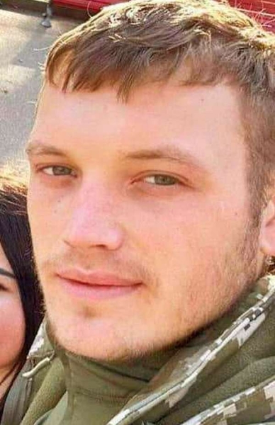 Восени 2022 року Сергій закінчив медичний коледж і одразу пішов добровольцем на війну 1