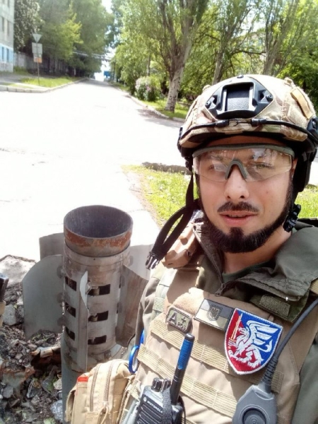 "Ми служимо народу України. Кожен промовляв ці священні слова, коли складав присягу. Тому у нас немає вибору - наша Перемога буде обов’язково", - впевнений Володимир Вуткі 1