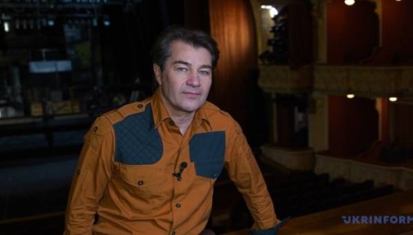 Нищук пояснив причину ліквідації у театрі Франка посади головного режисера Ексклюзив 23.05.2024 14:37 Укрінформ Посаду головного режисера Національного театру імені Івана Франка, яку зараз обіймає Дмитро Богомазов, ліквідують для приведення штатного розпису відповідно до законодавства. Нищук пояснив причину ліквідації у театрі Франка посади головного режисера - INFBusiness