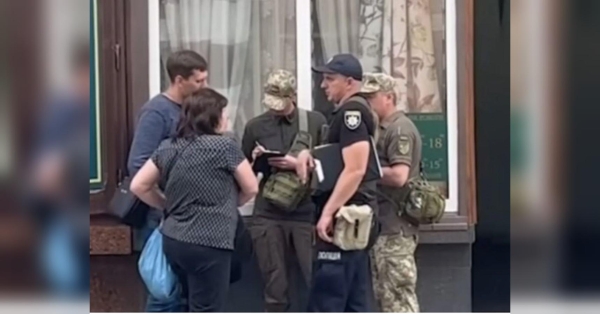 Не передбачено законом: глава Нацполіції пояснив, чи будуть його підопічні вручати повістки військовозобов’язаним - INFBusiness