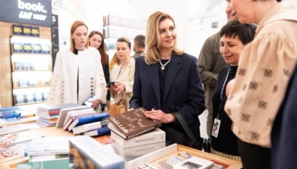 Олена Зеленська відвідала Книжковий Арсенал - INFBusiness