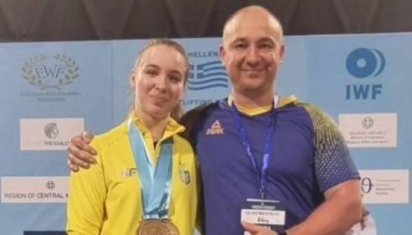 Українка виграла золоті медалі юнацького Євро з важкої атлетики у Греції - INFBusiness