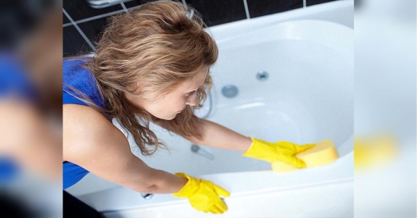 Завдяки регулярному спілкуванню з читачами «експертка з чистоти» Марина Жукова кожного дня має нові рецепти, поради і рішення з кожного питання, яке турбує господинь. І після «секретної зброї» для миття унітазу вона вирішила поділитися засобом, за допомогою якого можна легко відмити унітаз, а при бажанні — всю ванну кімнату. Унітаз засяє білизною: «експертка з чистоти» порадила диво-засіб для ванної кімнати - INFBusiness