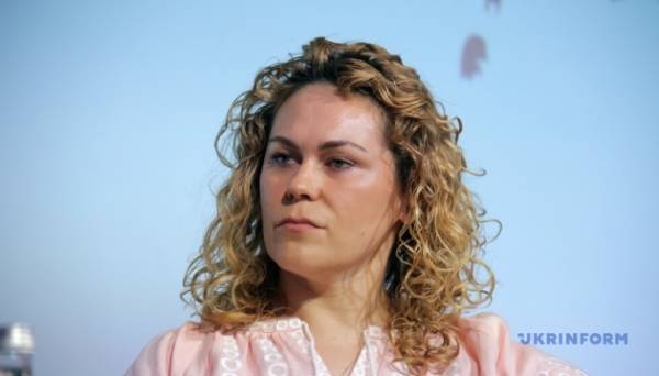 В Україні планують запровадити реєстр об'єктів музейної спадщини 26.06.2024 17:48 Укрінформ В Україні найближчим часом планують запустити електронний реєстр об'єктів музейної спадщини. В Україні планують запровадити реєстр об'єктів музейної спадщини - INFBusiness