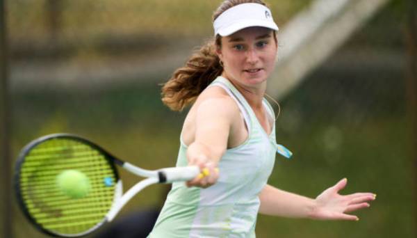 Снігур обіграла Костюк в українському дербі на турнірі WTA у Ноттінгемі - INFBusiness