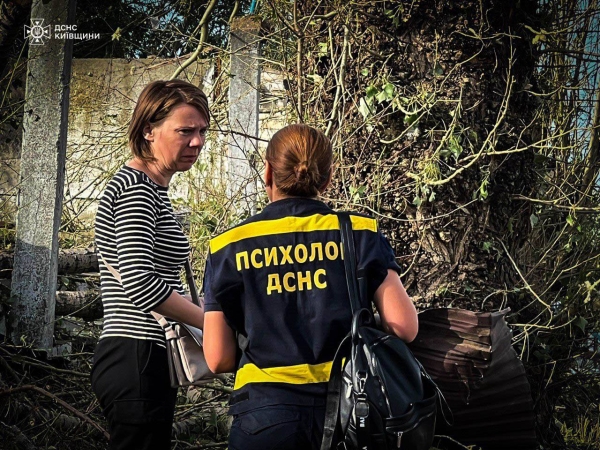 Росіяни продовжують обстрілювати Україну. У неділю, 23 червня, в Києві та низці областей України було оголошено повітряну тривогу через чергову ворожу ракетну атаку. Пізніше повідомлялося про вибухи у Києві, працювала ППО. 1