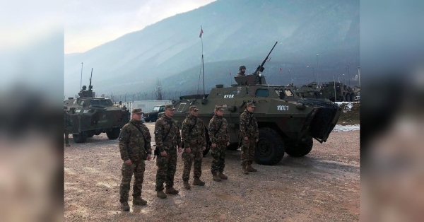 Коли Україна опинилася в лещатах нестачі зброї та боєприпасів, а Сенат США зволікав і затримував мільярди доларів допомоги, Словенія не вагалася. Як стало відомо виданню 24ur.com неофіційно, країна відправила в Україну 26 бойових броньованих машин, три бойові машини піхоти та нову партію безпілотників. Несподівано: ЗМІ назвали країну, яка таємно передала Україні партію зброї під час затримки пакета допомоги від США - INFBusiness