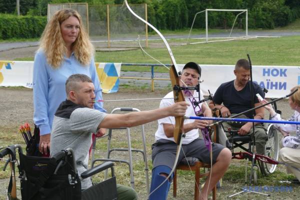 «Я – твоя рука»: в Івано-Франківську поранені воїни готуються до змагань зі стрільби з лука - INFBusiness
