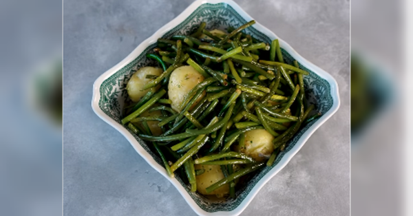 Кулінар Володимир Ярославський, який раніше ділився секретами приготування ідеальної спаржі, розповів, як він готує сезонні стрілки часнику. «Сезонно, недорого та легко у приготуванні»: тушковані стрілки часнику від Володимира Ярославського — «аж солодкі на смак» - INFBusiness