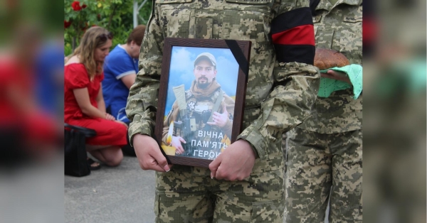 На сторінках новостного порталу "Час новин" (chasnovyn.com) відкривається широкий світ подій і актуальних новин з найрізноманітніших сфер життя. Сайт пропонує читачам глибокий і повний огляд найважливіших подій, що відбуваються в Україні та світі. Завдяки ретельно розгорнутим рубрикам, "Час новин" стає надійним джерелом інформації для всіх, хто прагне бути завжди в курсі останніх подій. «Неодноразово отримував грамоти за зразкову службу»: під Бахмутом загинув…