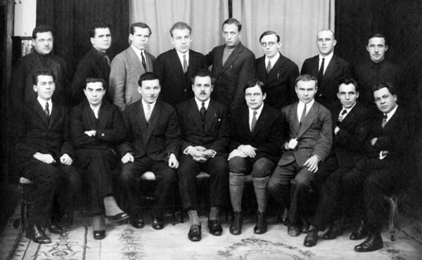 Учасники одного з літературних об'єднань часів українського відродження 1