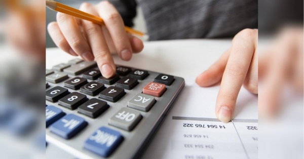 Українці частіше стали користуватися нормою, згідно із якою підозрюваний в ухиленні від сплати податків може добровільно розрахуватися з державою і бути звільненим від кримінальної відповідальності. Про це повідомив заступник Генерального прокурора Дмитро Вербицький у коментарі. За його словами, відповідних проваджень щодо звільнення осіб від відповідальності у порядку ч. 4 ст. 212 Кримінального кодексу за період з початку року стало вдвічі більше ніж тих, де фігуранти не скористалися такою можливістю. В офісі генпрокурора розповіли, як прискорити відшкодування несплачених податків: про що йдеться - INFBusiness