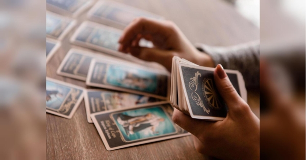 Завтра, з початком нового тижня представники чотирьох знаків Зодіаку зможуть зрозуміти, що в їхнє життя увірвалися дива, а «чорній смузі» настав кінець, обіцяє сайт Glamour. Близнюкам — Принцеса Мечів, Скорпіонам — Колесо Фортуни, а Левам — Закохані: Таро-гороскоп на липень - INFBusiness