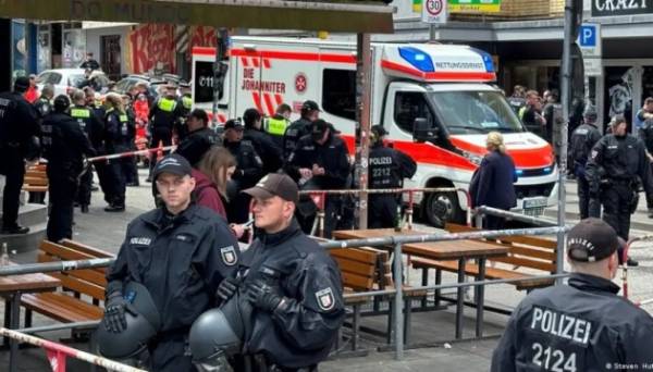 У Гамбурзі чоловік з киркою напав на вболівальників перед футбольним матчем - INFBusiness