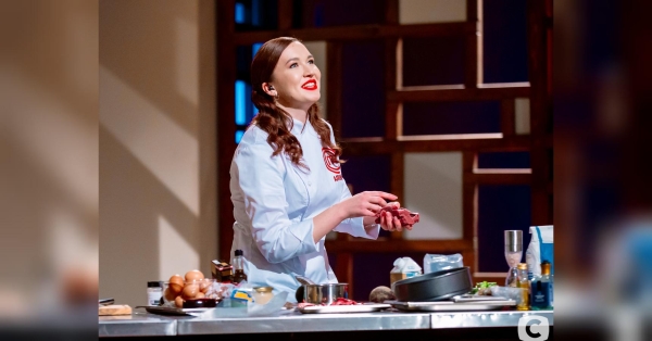 Переможницею 13-го сезону популярного кулінарного шоу «МастерШеф» (СТБ) стала 24-річна Аліна Бурик з Вінниці. Юристка за фахом, Аліна після проєкту остаточно вирішила, що її майбутнє тільки в кулінарії. Романтична вечеря, яку влаштувала Бурик для суддів «МастерШеф», стала вирішальною. Аліна готувала, читала вірші та зізнається, що була повністю задоволена своїм результатом. «Посеред ночі їхали у поле, щоб перечекати обстріли»: переможниця «МастерШеф-13» про випробування під час великої війни - INFBusiness