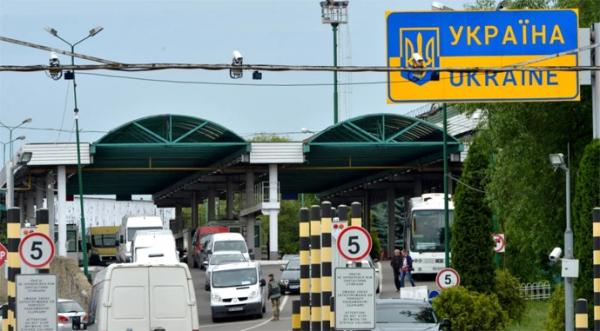 Поляки поки що не розпочали обіцяне блокування ПП на кордоні - INFBusiness