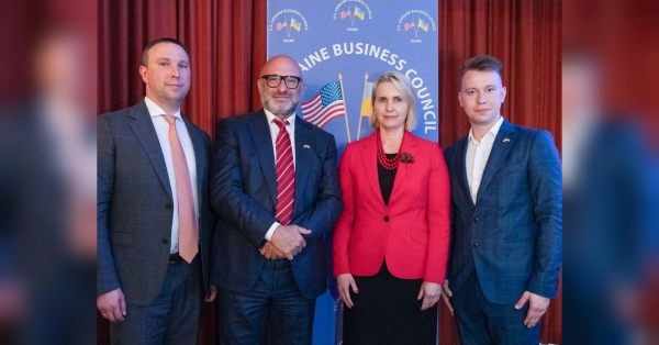 Американо-українська Ділова Рада (USUBS) у партнерстві з «Українська Бронетехніка» організувала зустріч представників українського бізнесу з послом США в Україні Бріджит Брінк. «Приватний сектор має фундаментальне значення для перемоги України в війні з росією та повоєнному відновленню», — Посол США Бріджит Брінк - INFBusiness