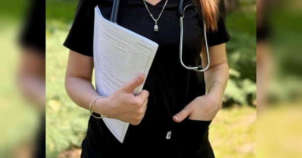 З дня набуття чинності нового закону про мобілізацію, жінки певних спеціальностей віком від 18 до 60 років повинні стати на військовий облік та оновити свої дані в ТЦК. Якщо вони цього не зроблять, на них очікує штраф від 17 до 25,5 тисяч гривень. Платитимуть не лише чоловіки: у ТЦК розповіли, який штраф буде для жінок за порушення правил обліку - INFBusiness