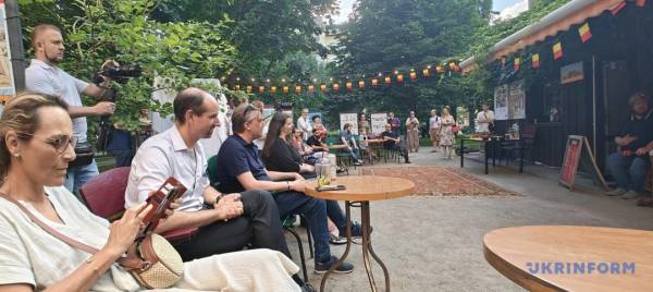 У Києві презентували український переклад четвертого альбому знаменитого коміксу про Тентена - INFBusiness